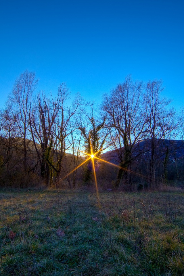 Последний луч солнца на закате
