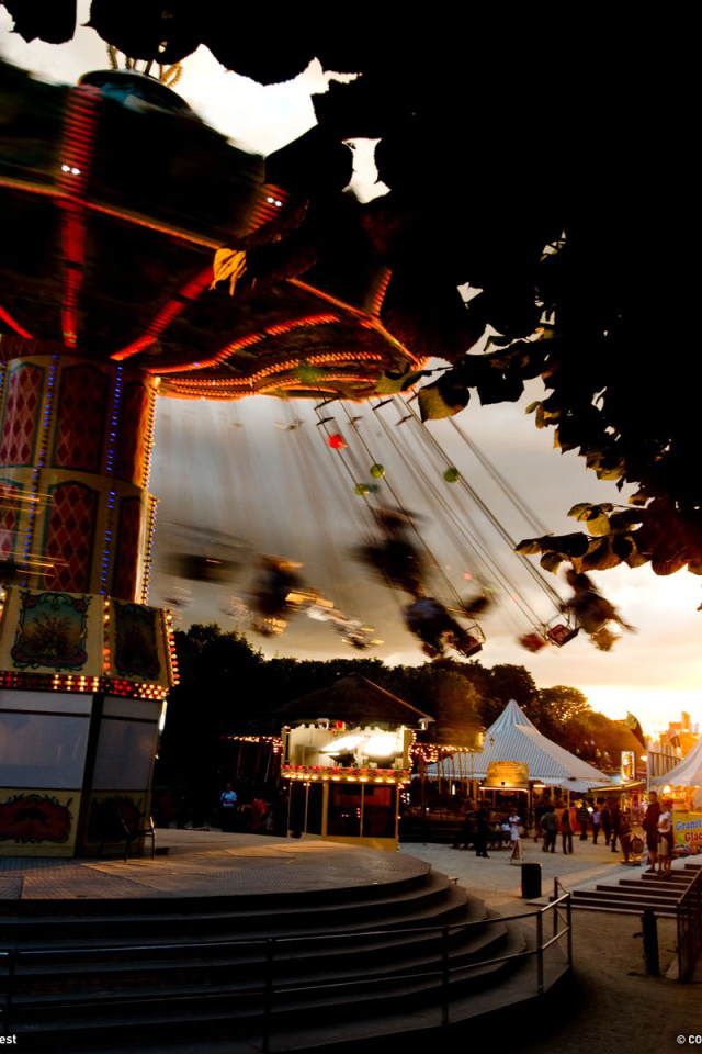 Карусели на закате