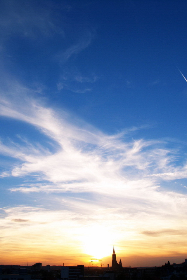 Силуэт города на закате