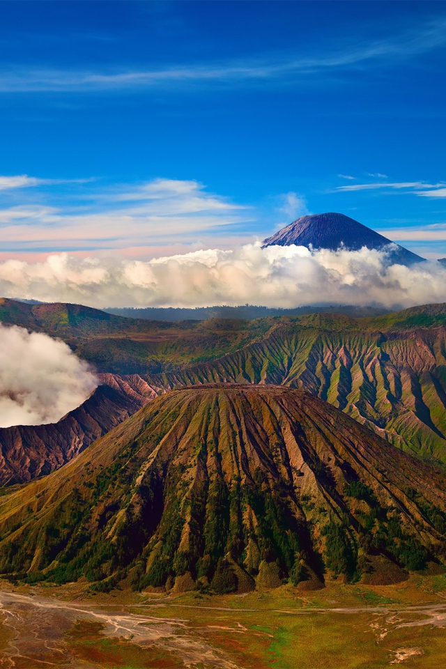 Вулкан в Индонезии