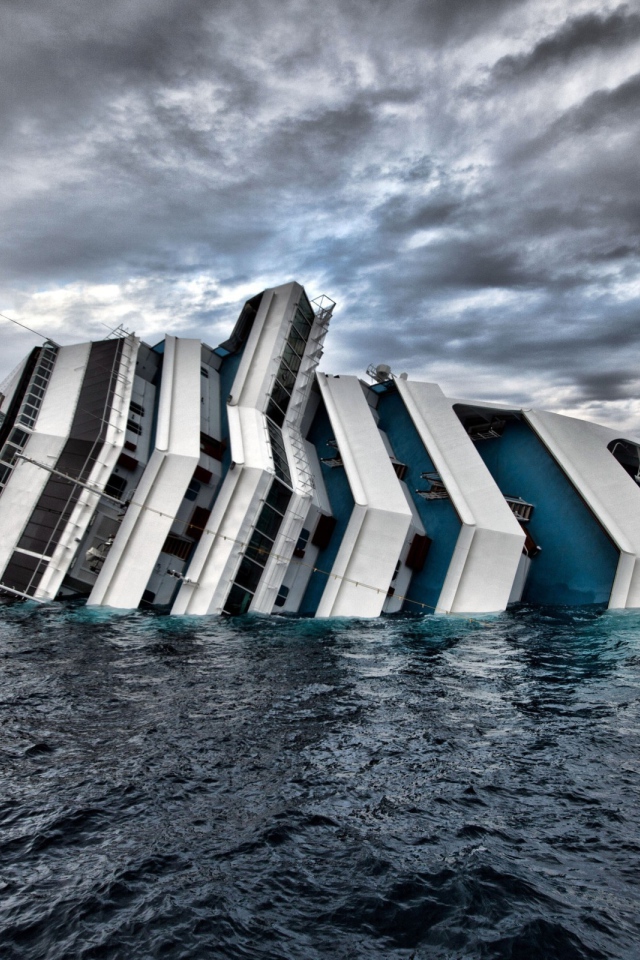 Круизный лайнер Коста Конкордия