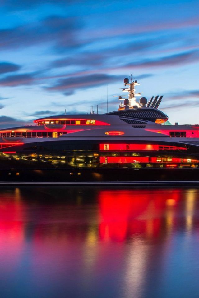 Мега-яхта Serene