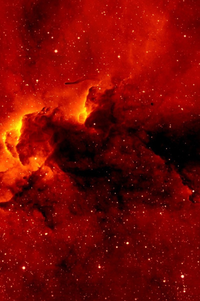 Ярко красная космическая туманность