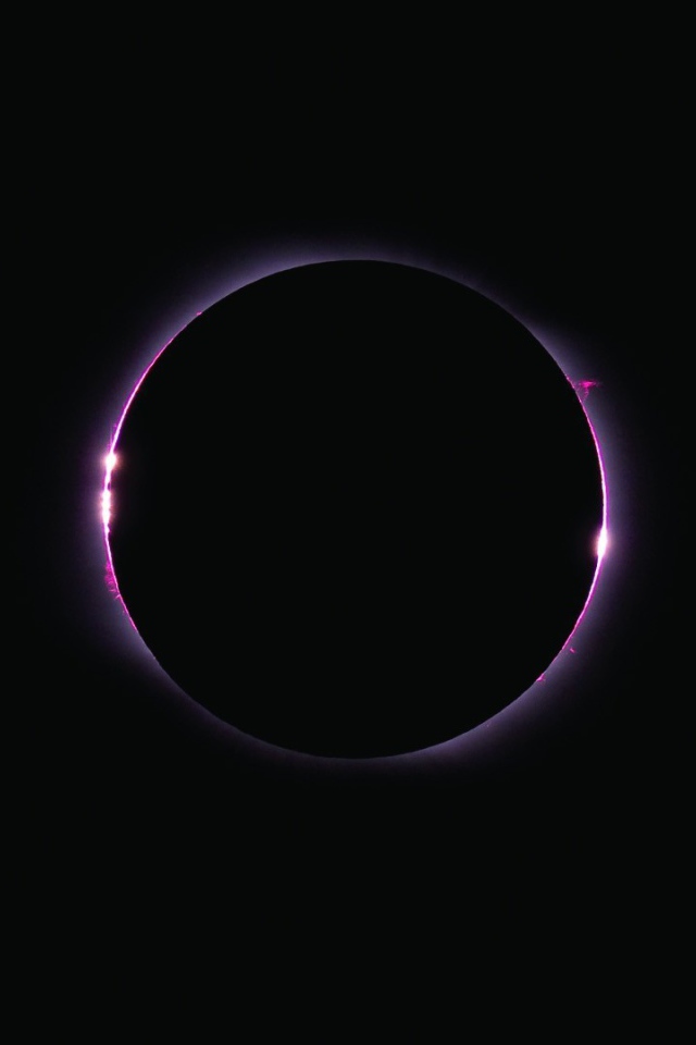 Алмазное кольцо во время затмения в космосе