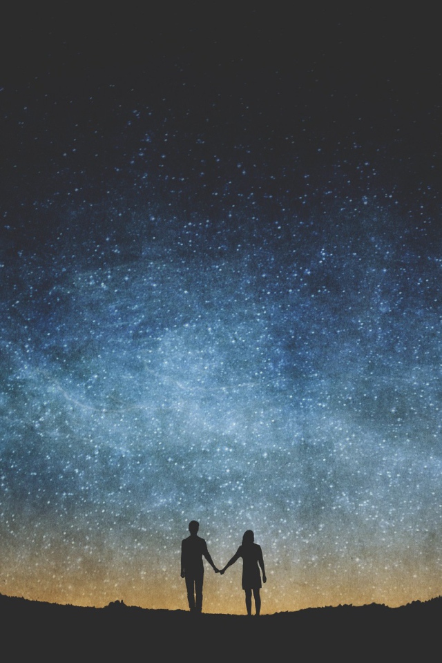 Влюбленные смотрят на звезды