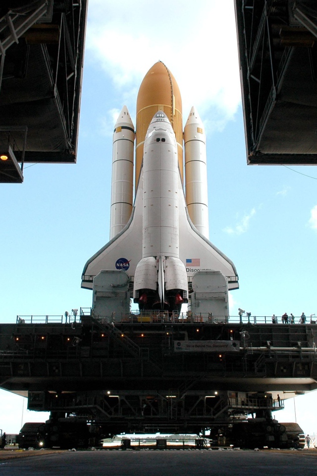 Подготовка к старту космического челнока