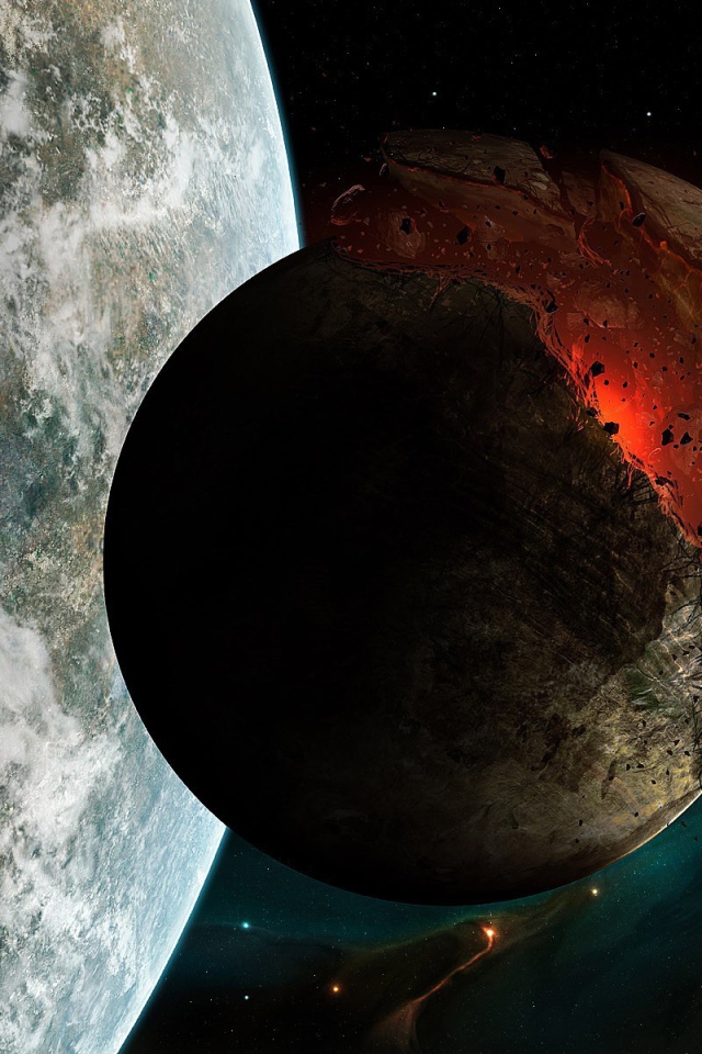 Небольшая луна раскололась на две половины