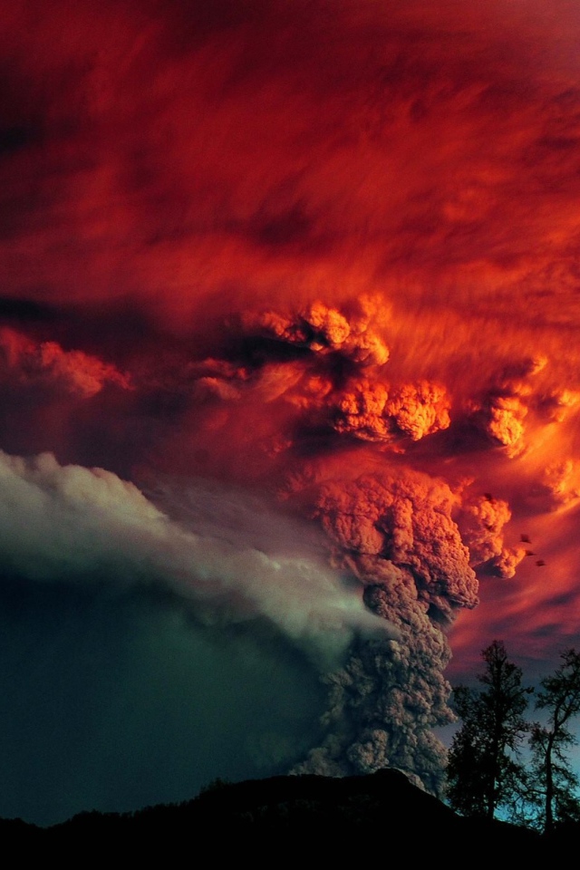 Устрашающее извержение вулкана Кальбуко, Чили