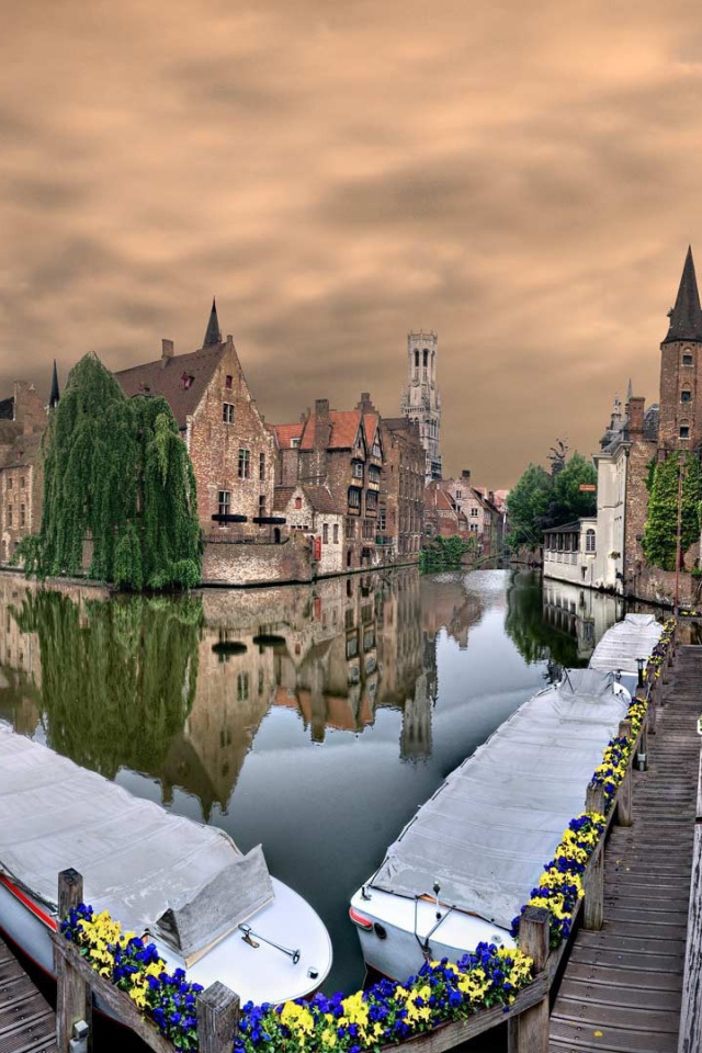 Панорама набережной в Брюгге, Бельгия