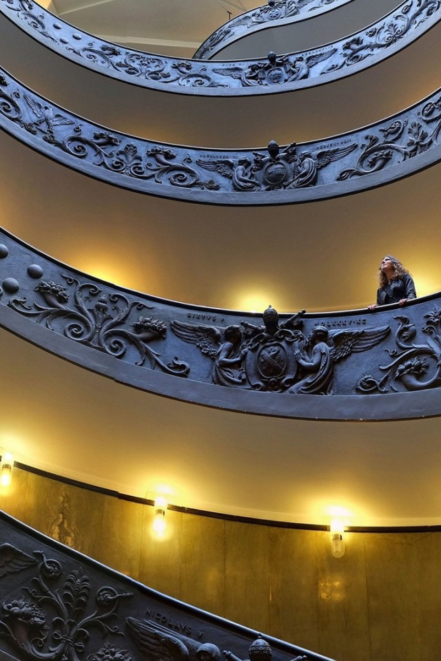 Лестница в здании Ватикана