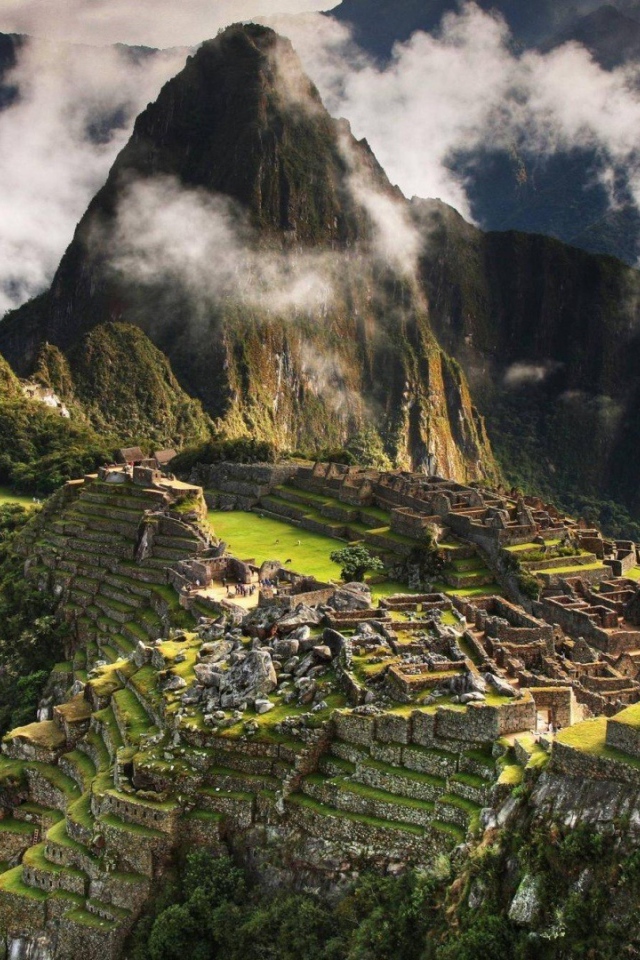 Древний город Мачу Пикчу в горах