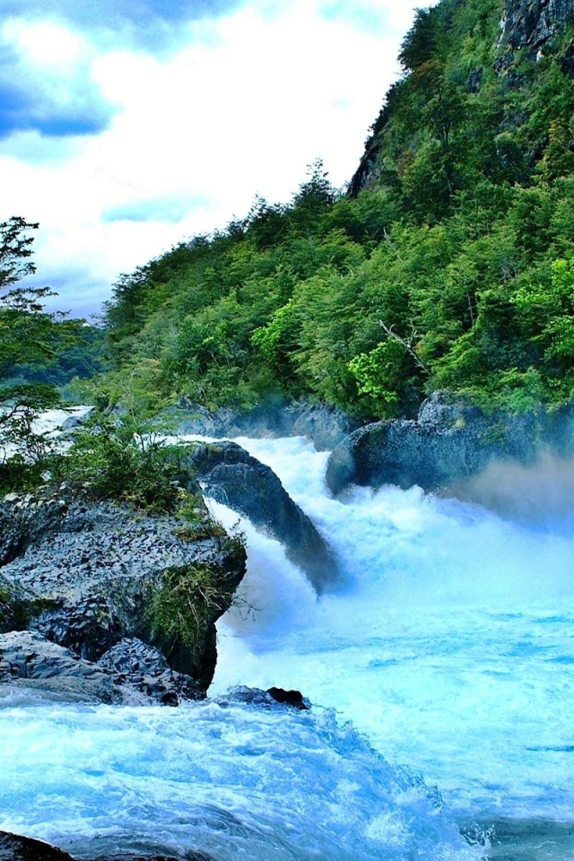 Пороги на реке в Чили