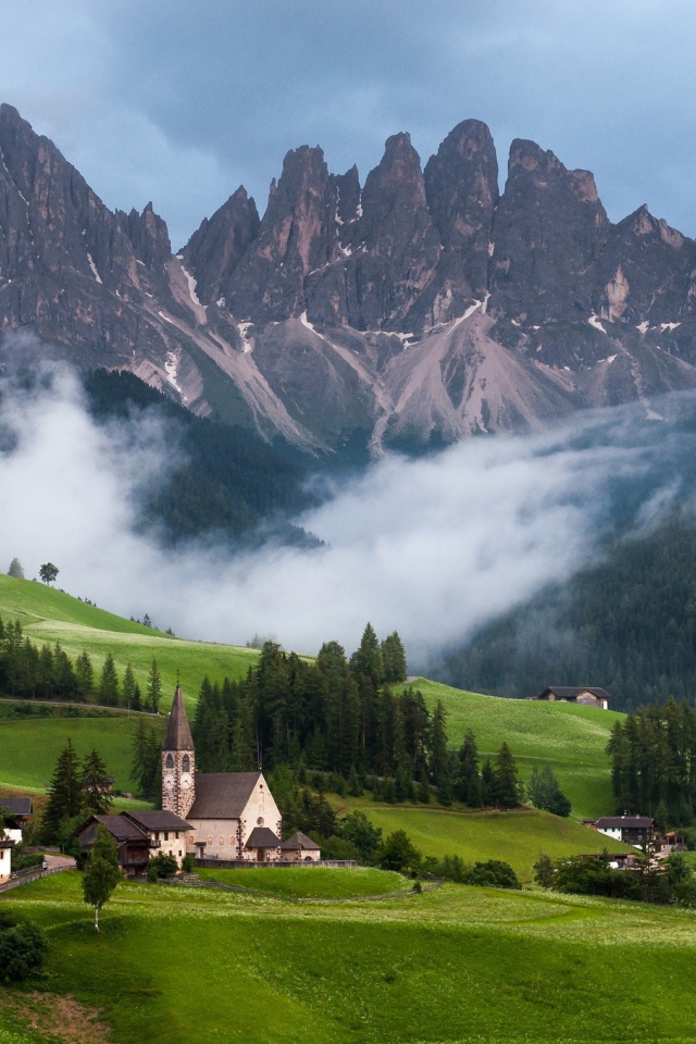 Деревня среди гор