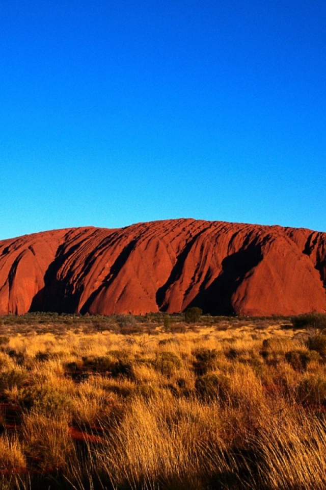 Скала Улуру в Австралии