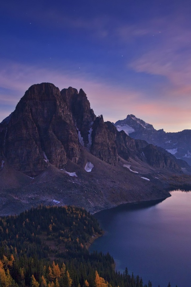 Гора Ассинибойн в Канаде