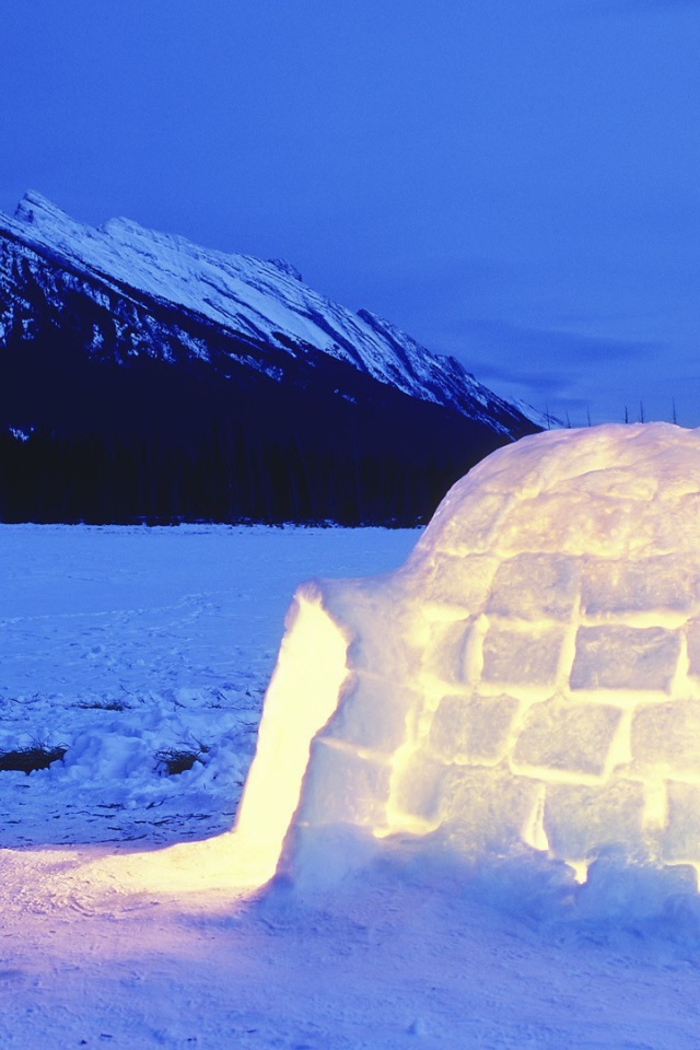 Иглу - жилище из льда в Канаде