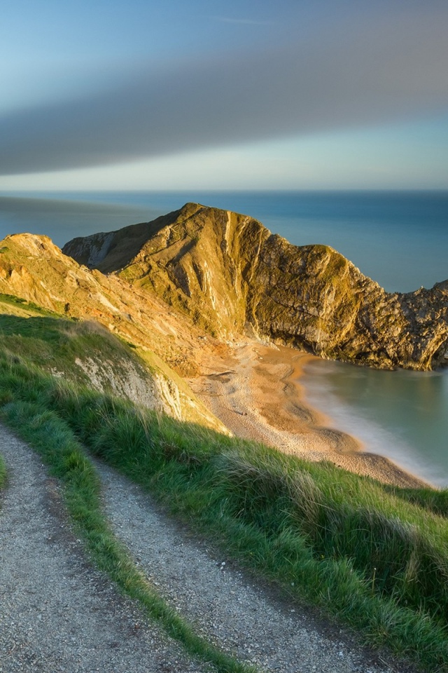 Скальные ворота Дердл-Дор в Англии