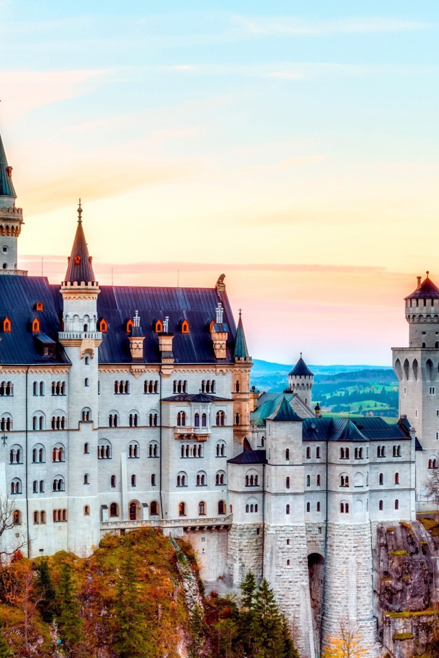 Белый замок в Германии, фото HDR