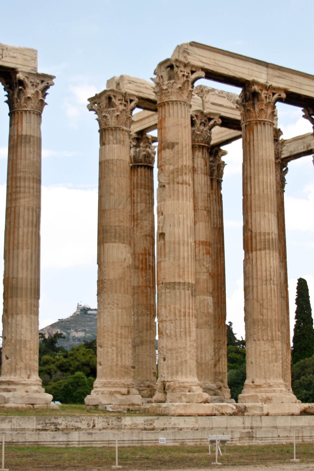 Древний храм Зевса, Греция