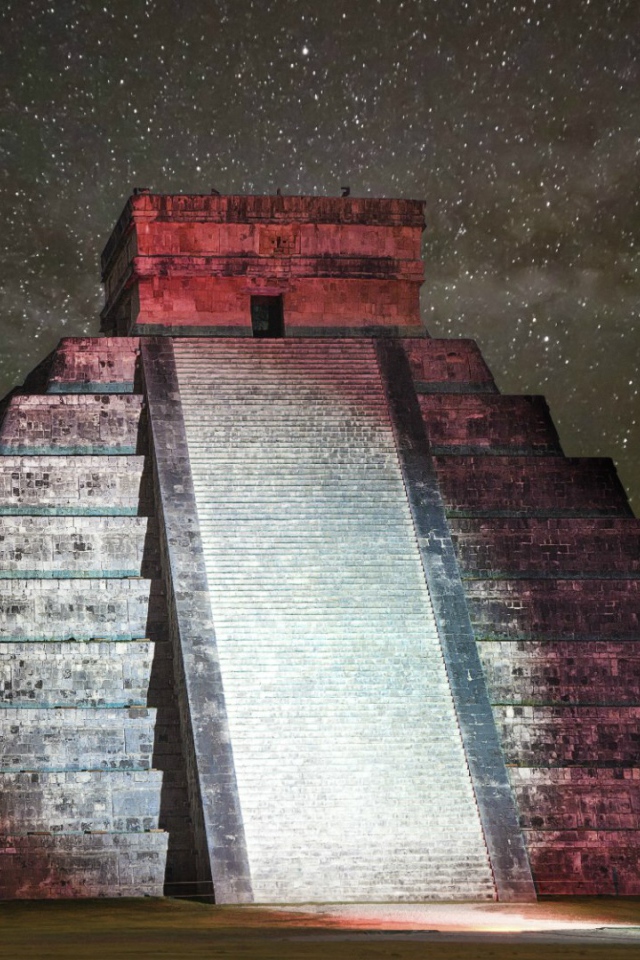 Пирамида Майя в Мексике