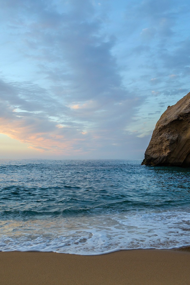 Камень у побережья, Португалия