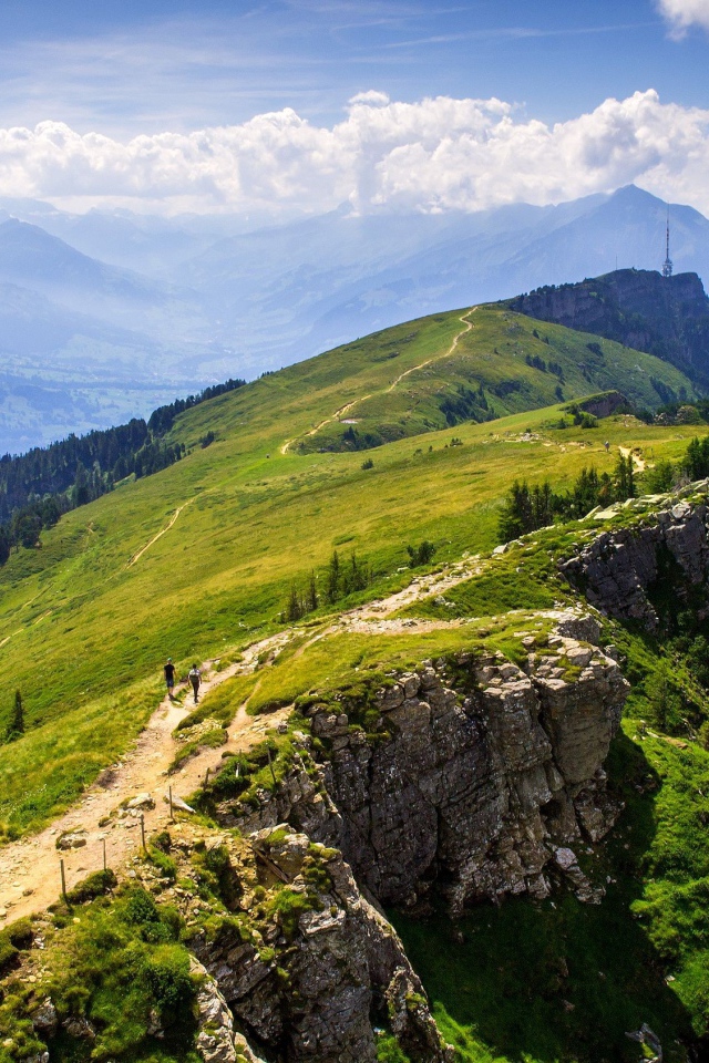 Пешие прогулки в горах Швейцарии