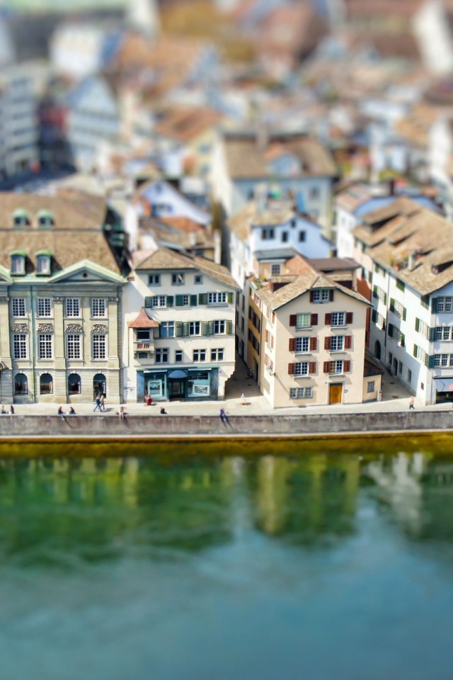 Набережная в городе в Швейцарии