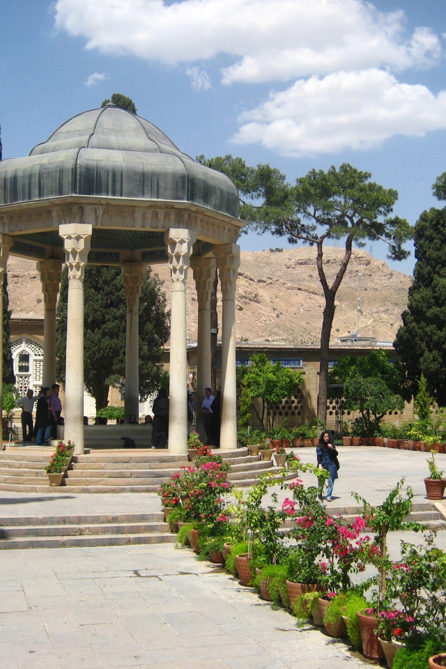 Беседка в парке Шираз, Иран