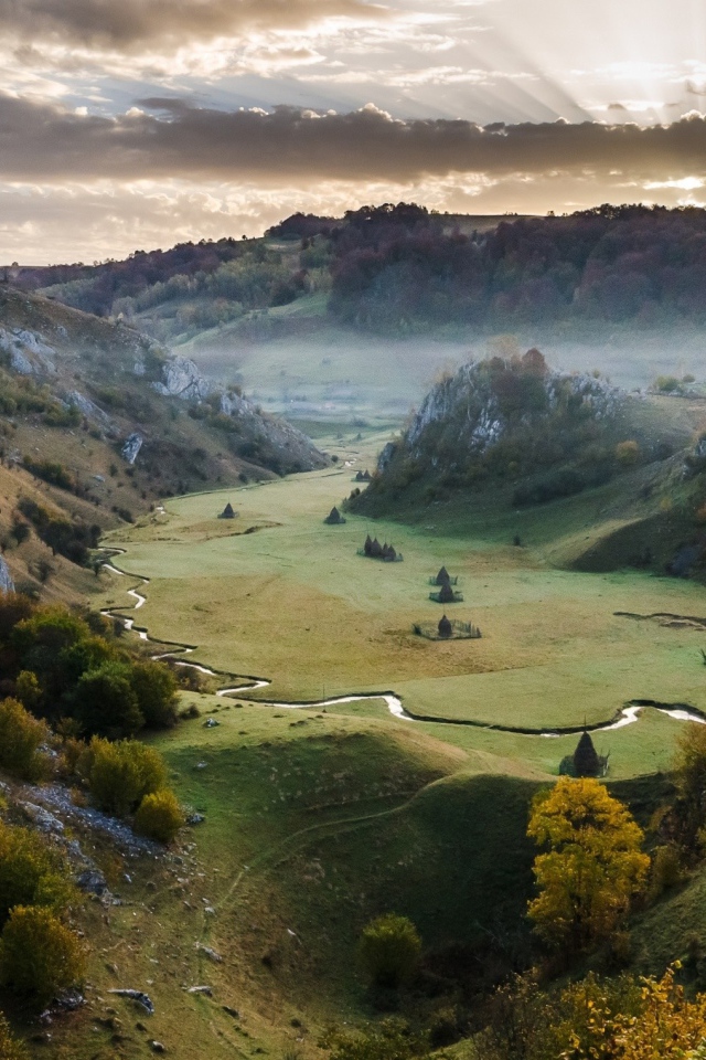 Горная долина в Румынии