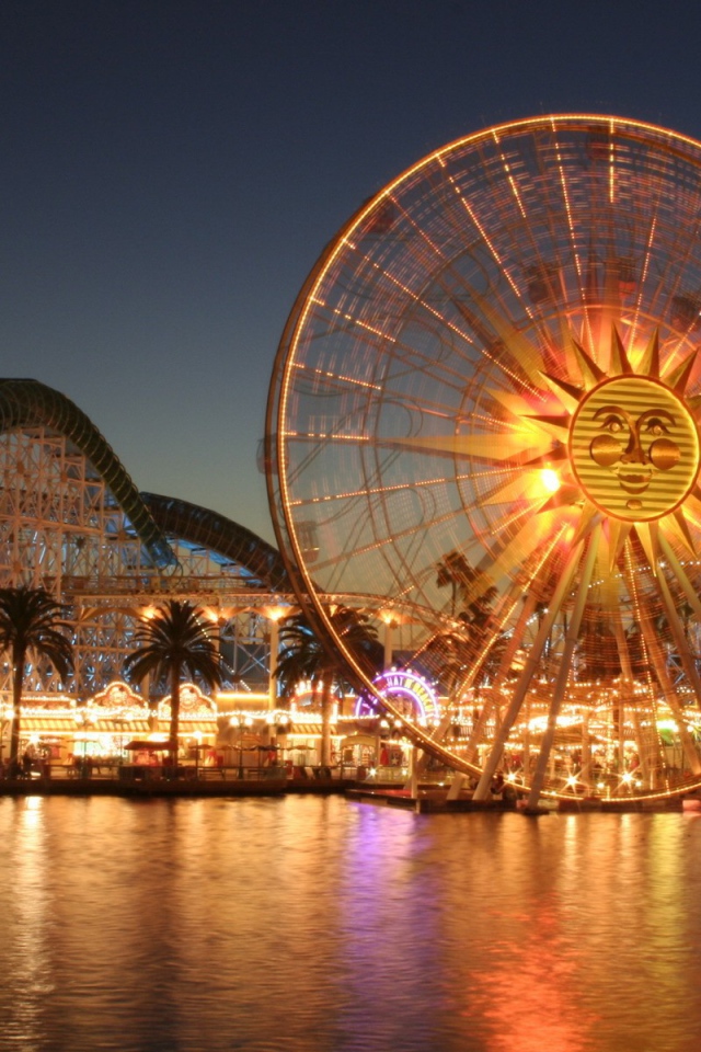 Символ солнца на колесе обозрения