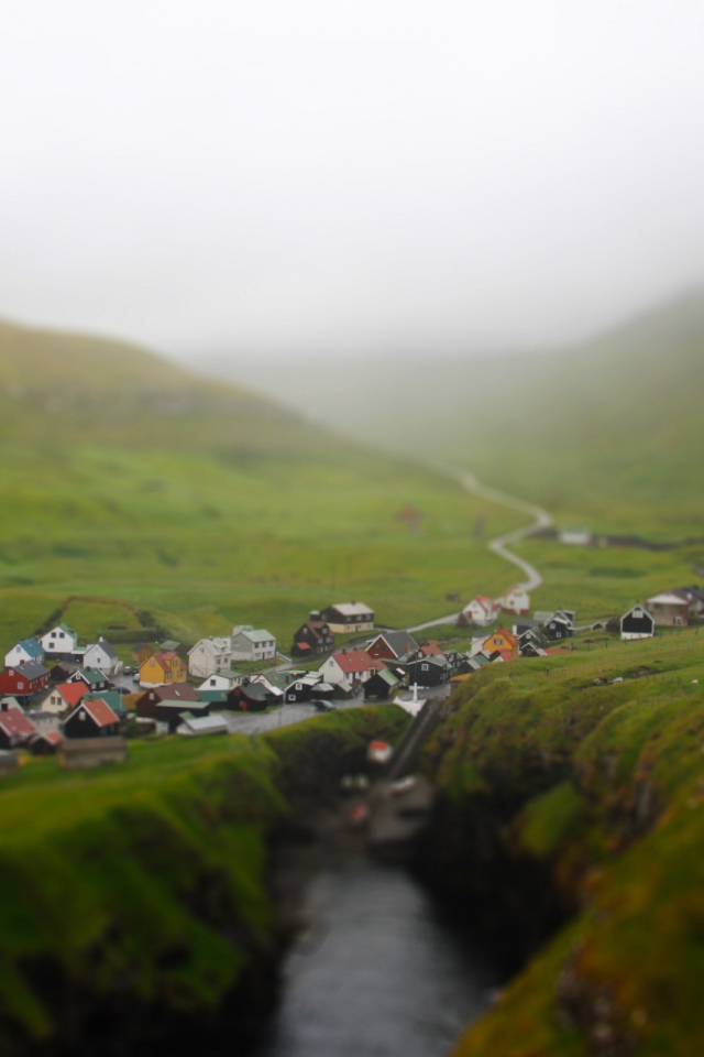 Овраг на окраине горного селения