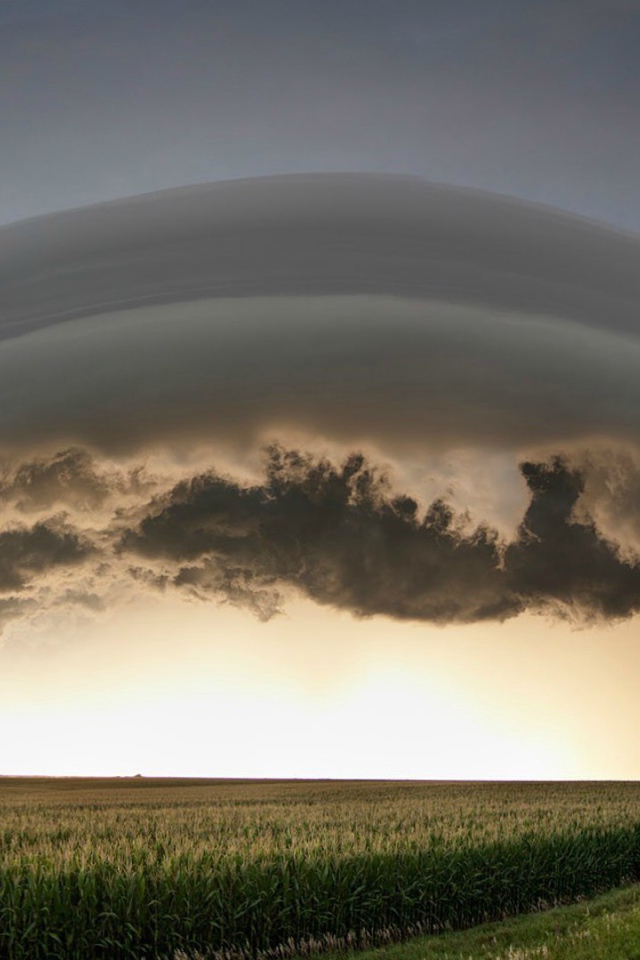 Валовое облако над городом Карни, штат Небраска