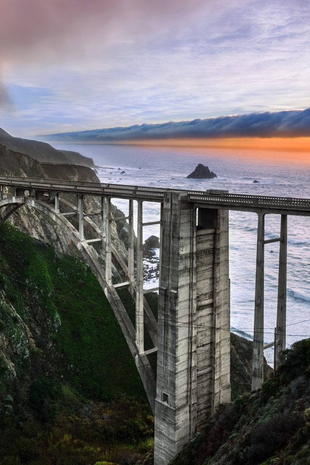 Автомобильный мост в Калифорнии