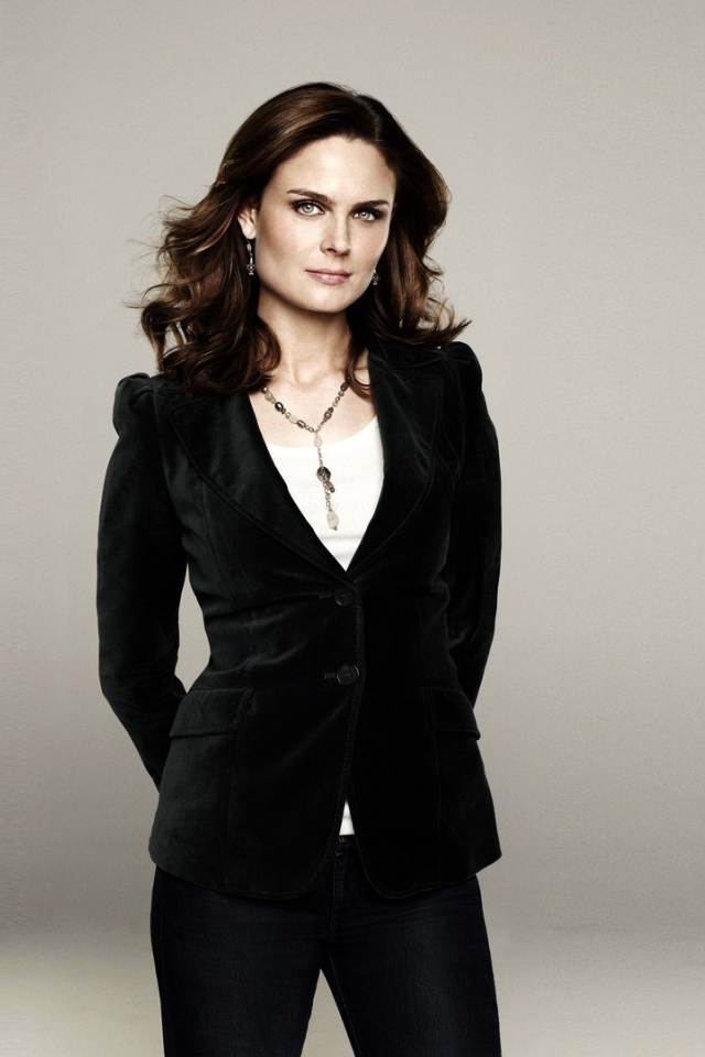 Красивая актриса Эмили Дешанель