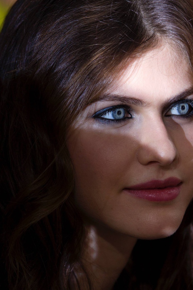 Голубоглазая актриса Александра Даддарио