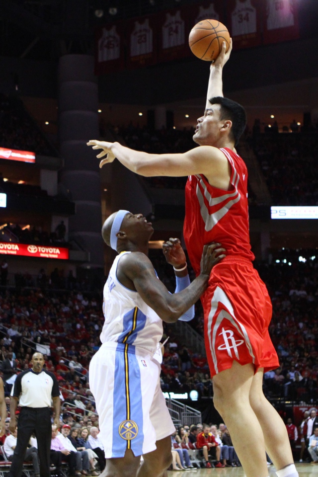 Баскетбольная команда Хьюстона на площадке