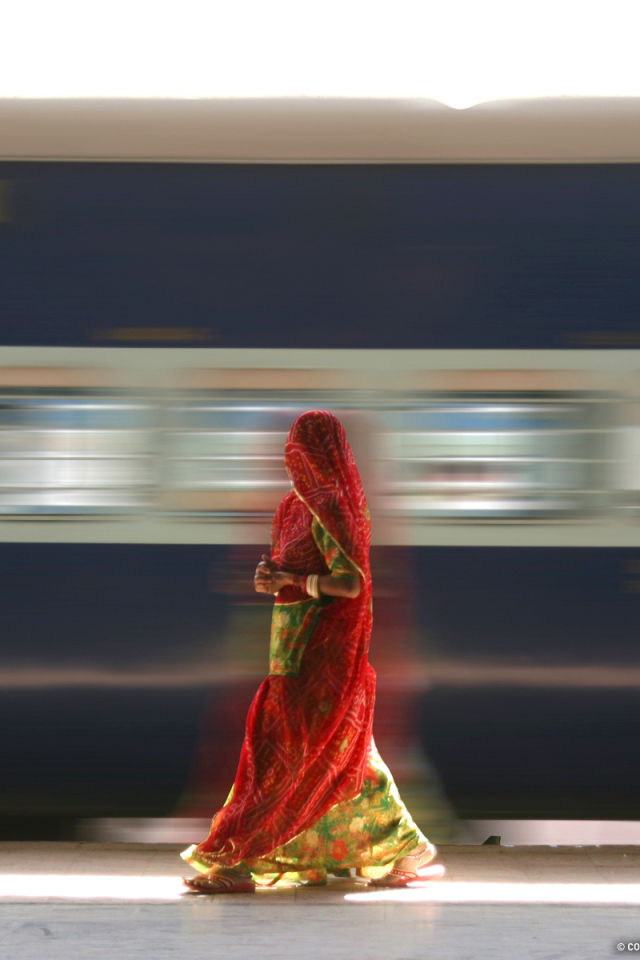 Индианка и поезд