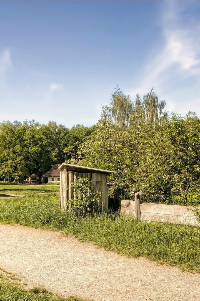 Музей народной архитектуры и быта под Киевом