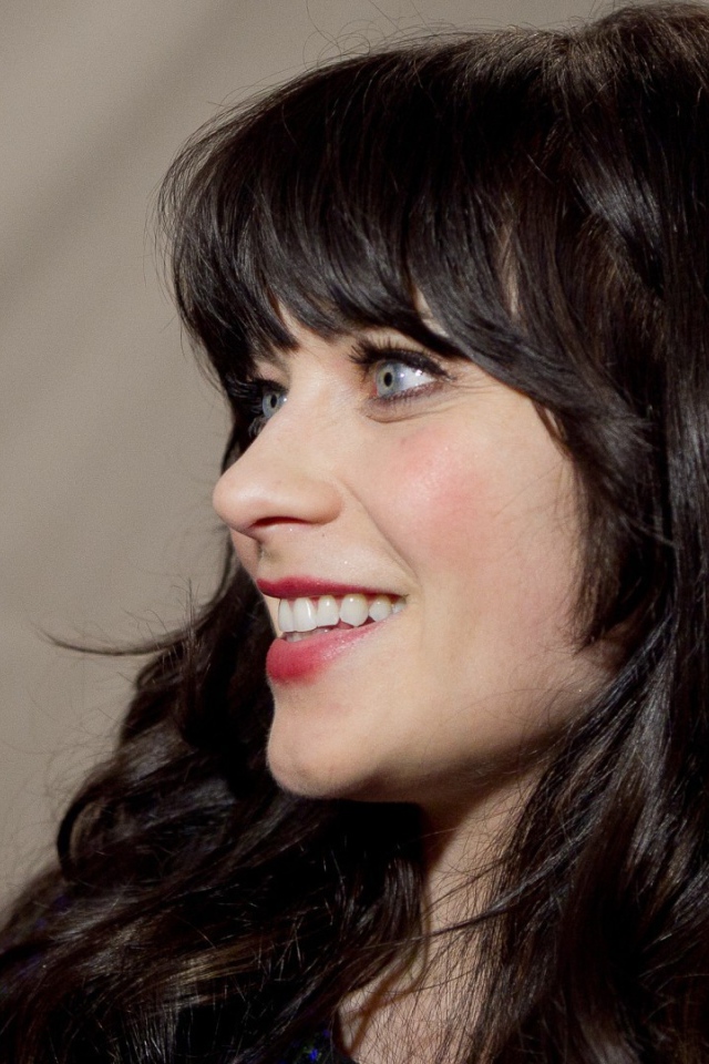 Актриса и певица Зоуи Дешанель