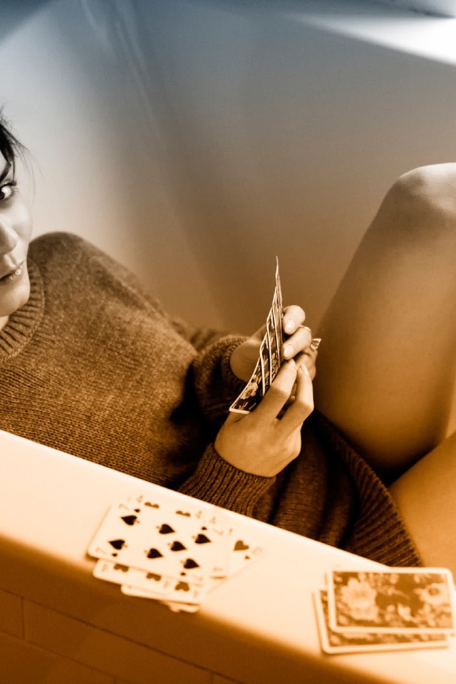 Ванесса Хадженс позирует в ванной