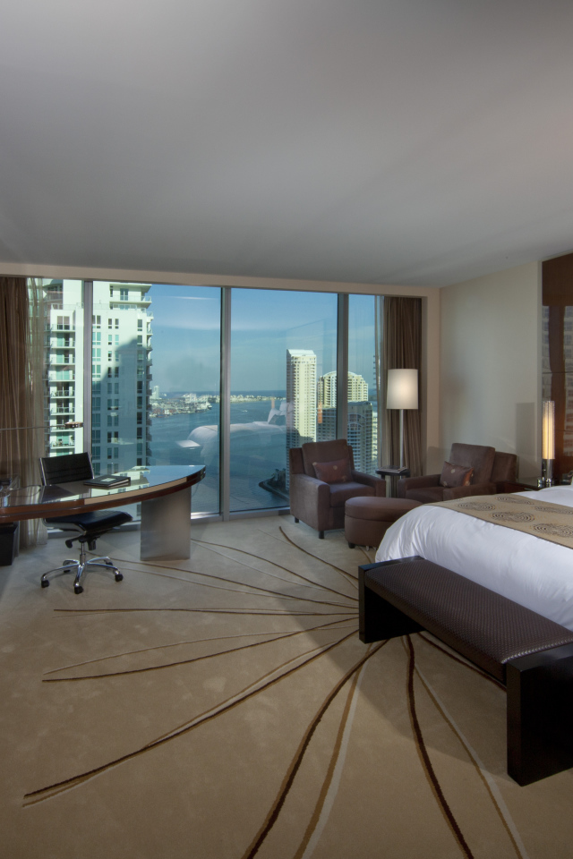 Спальня с телевизором