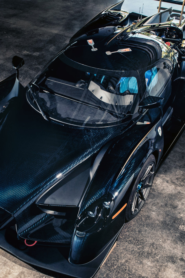 Черный спортивный автомобиль SCG 003CS Supercar