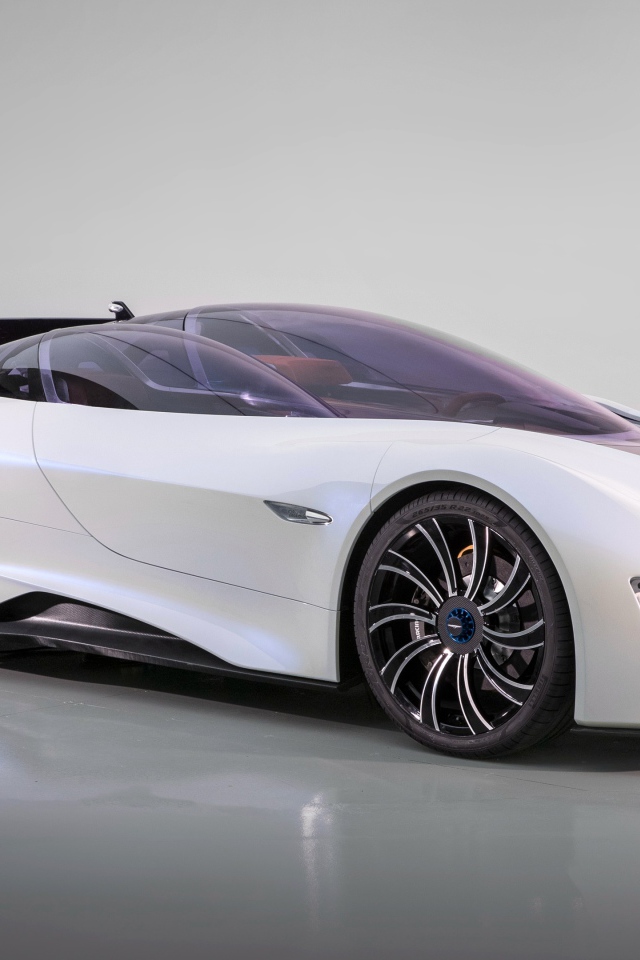 Стильный белый автомобиль Techrules Ren Supercar, 2017 