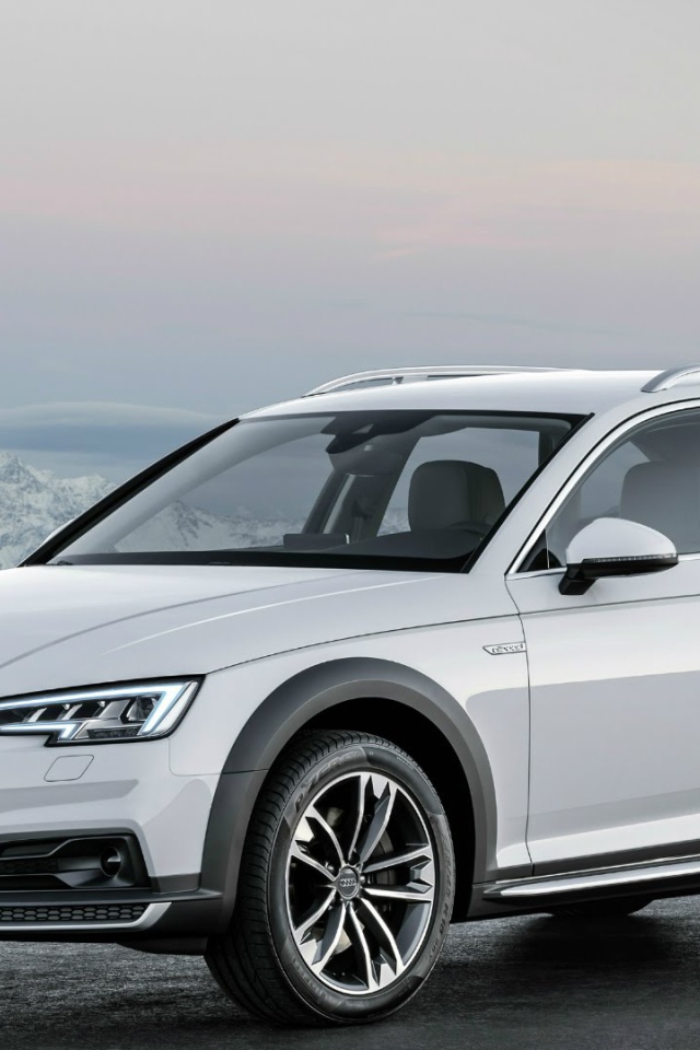 Автомобиль Audi A4 модель 2017 года