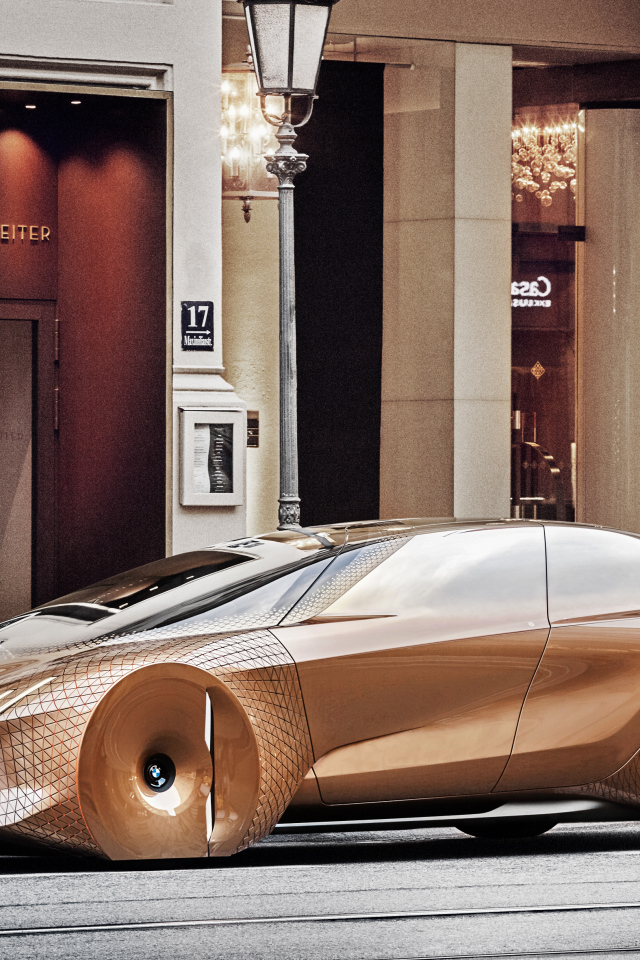 Коричневый стильный автомобиль BMW Concept Vision Next 100