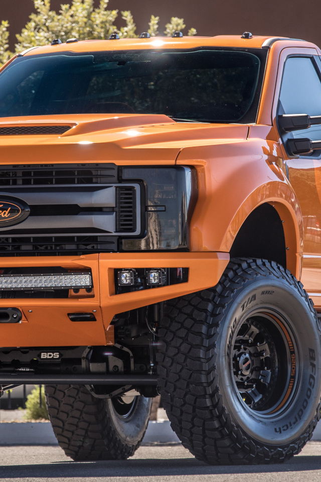 Оранжевый пикап  Ford F 250 Super Duty XLT By BDS Suspension, 2017