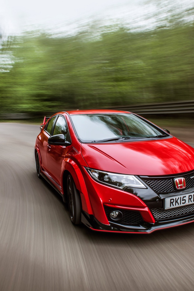 Красный автомобиль Honda Civic,  2017 на трассе 