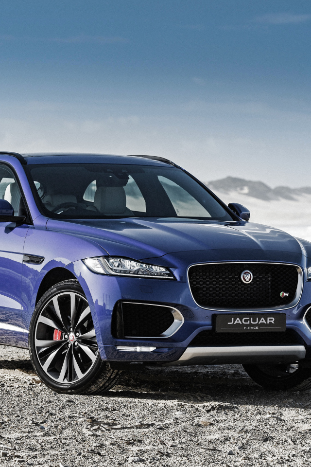 Спортивный кроссовер  Jaguar F-PACE, 2017 синего цвета 