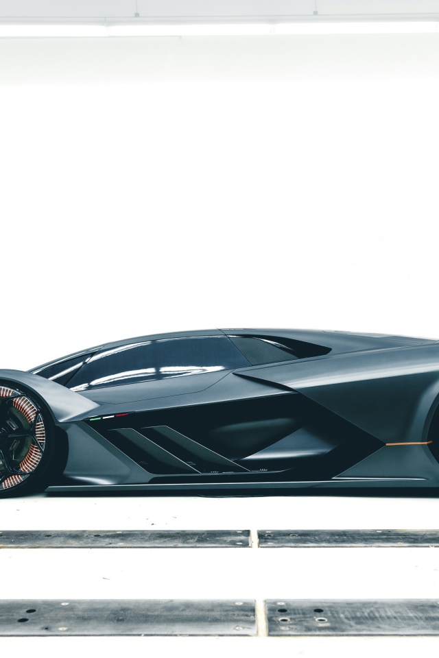 Черный спортивный автомобиль Lamborghini Terzo Millennio