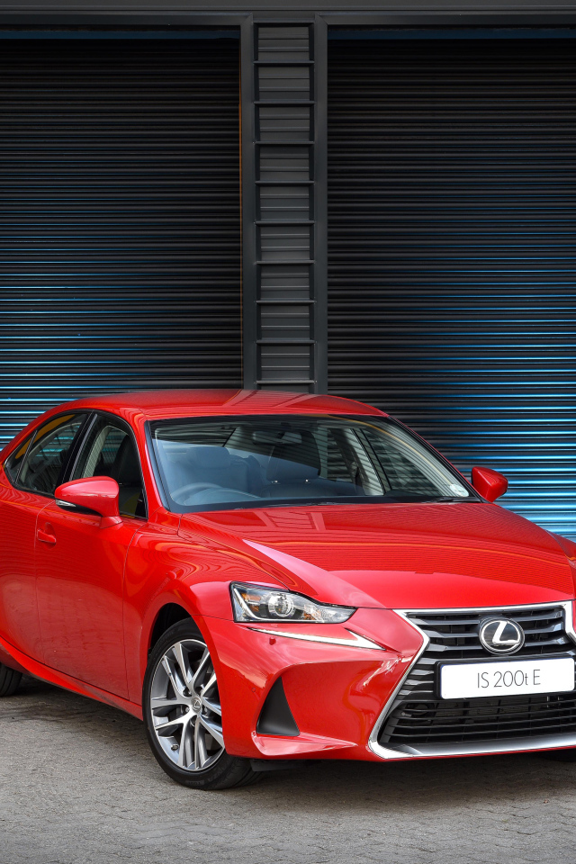 Красный автомобиль Lexus  IS 200t в гараже